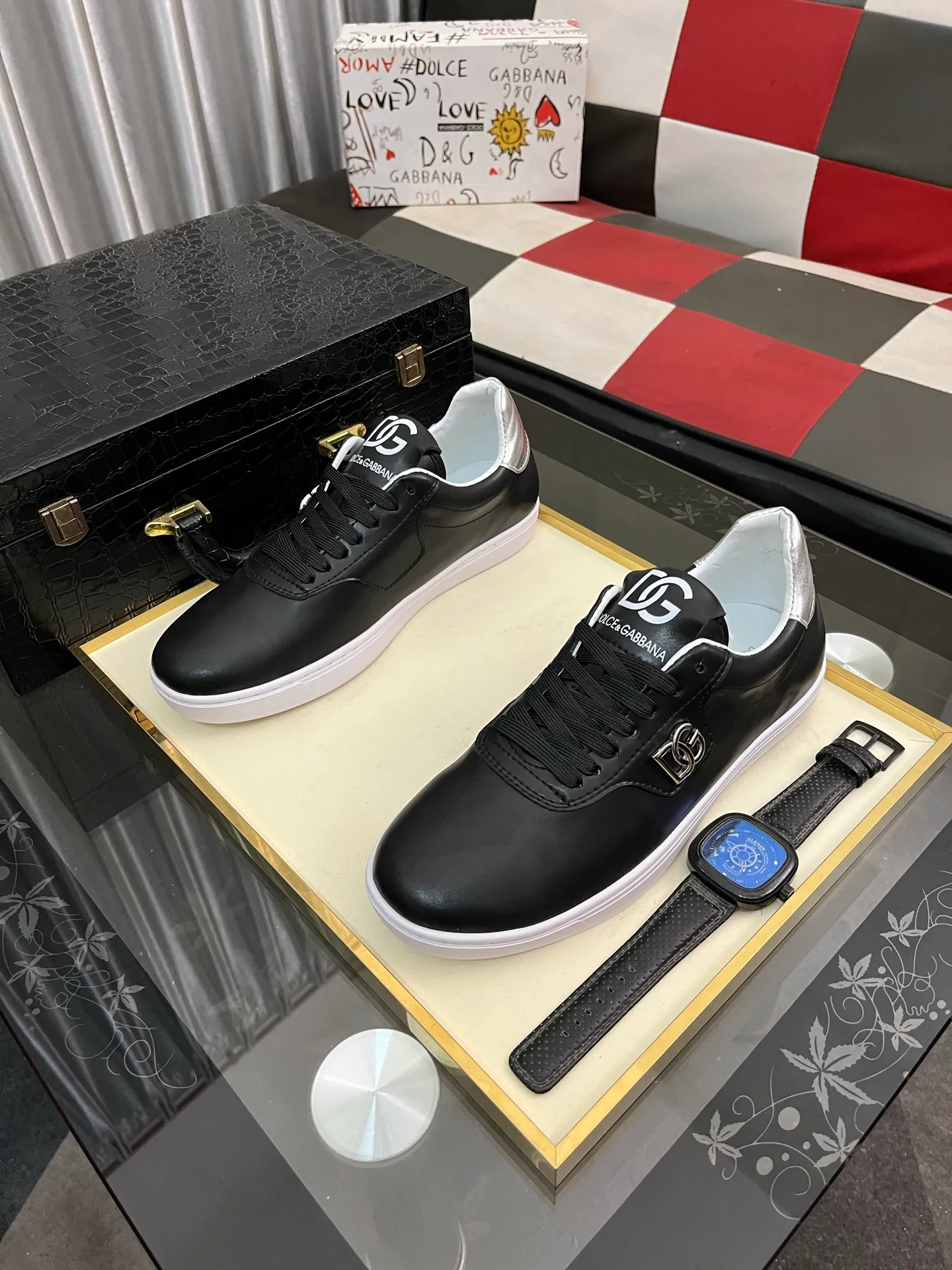 Men's Men's Shoes💰420⌚️⌚️Dolce&Gabbana••DG✔️Men's Sports•Casual Shoes. Original goods from top counters. Original imported cowhide, multi-material splicing design ➕Imported cowhide lining, cowhide feet ➕Original TPR elastic outsole. Size: 38-46